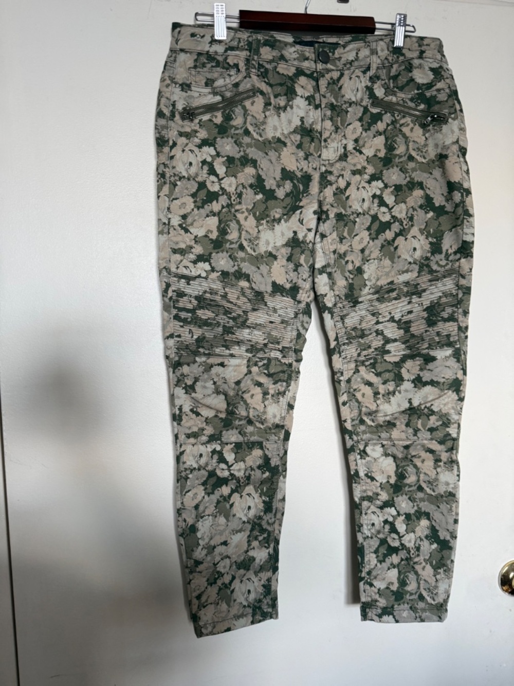 Tinsel Couture Floral Camo Moto Skinny Jeans Sz 31